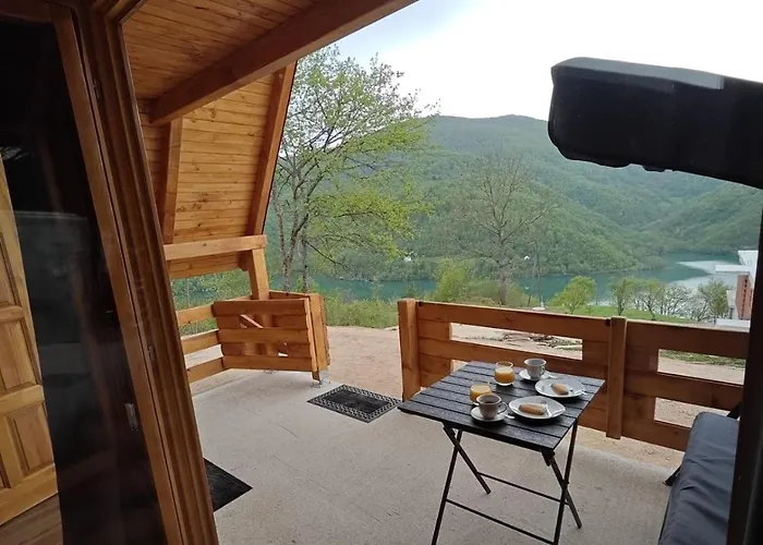 Mirni Raj يايتشه